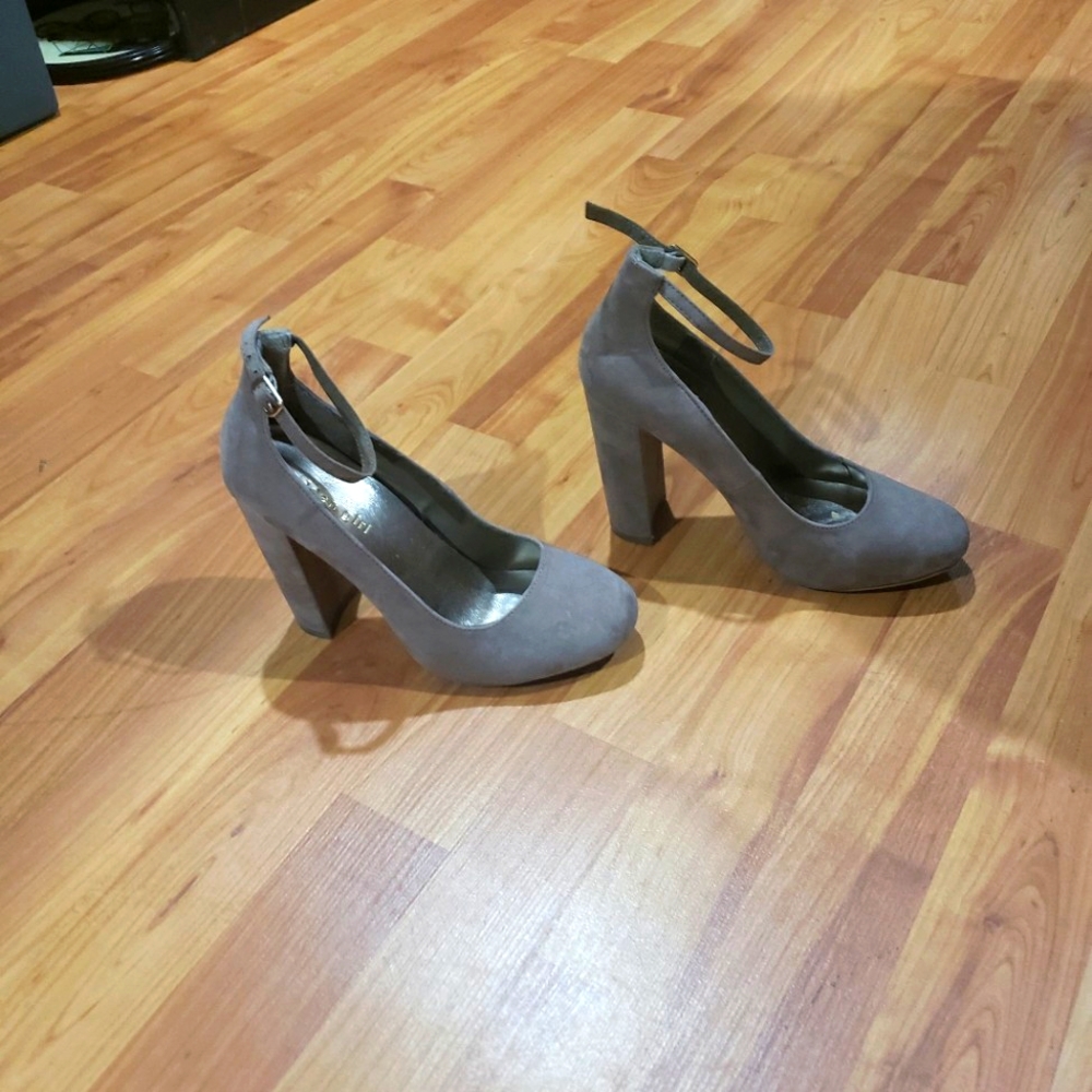 Suade chunky heel